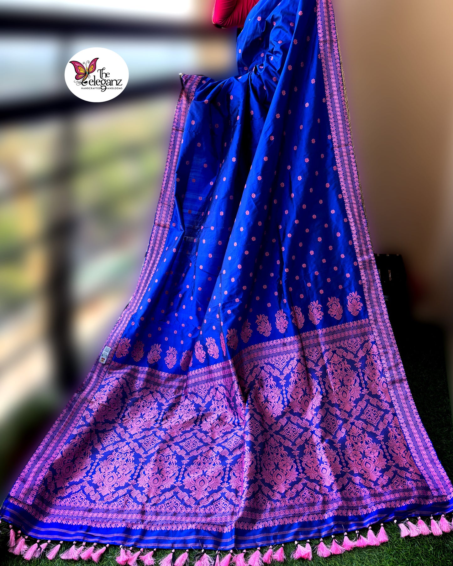 Indraneel Gulabi Butidaar