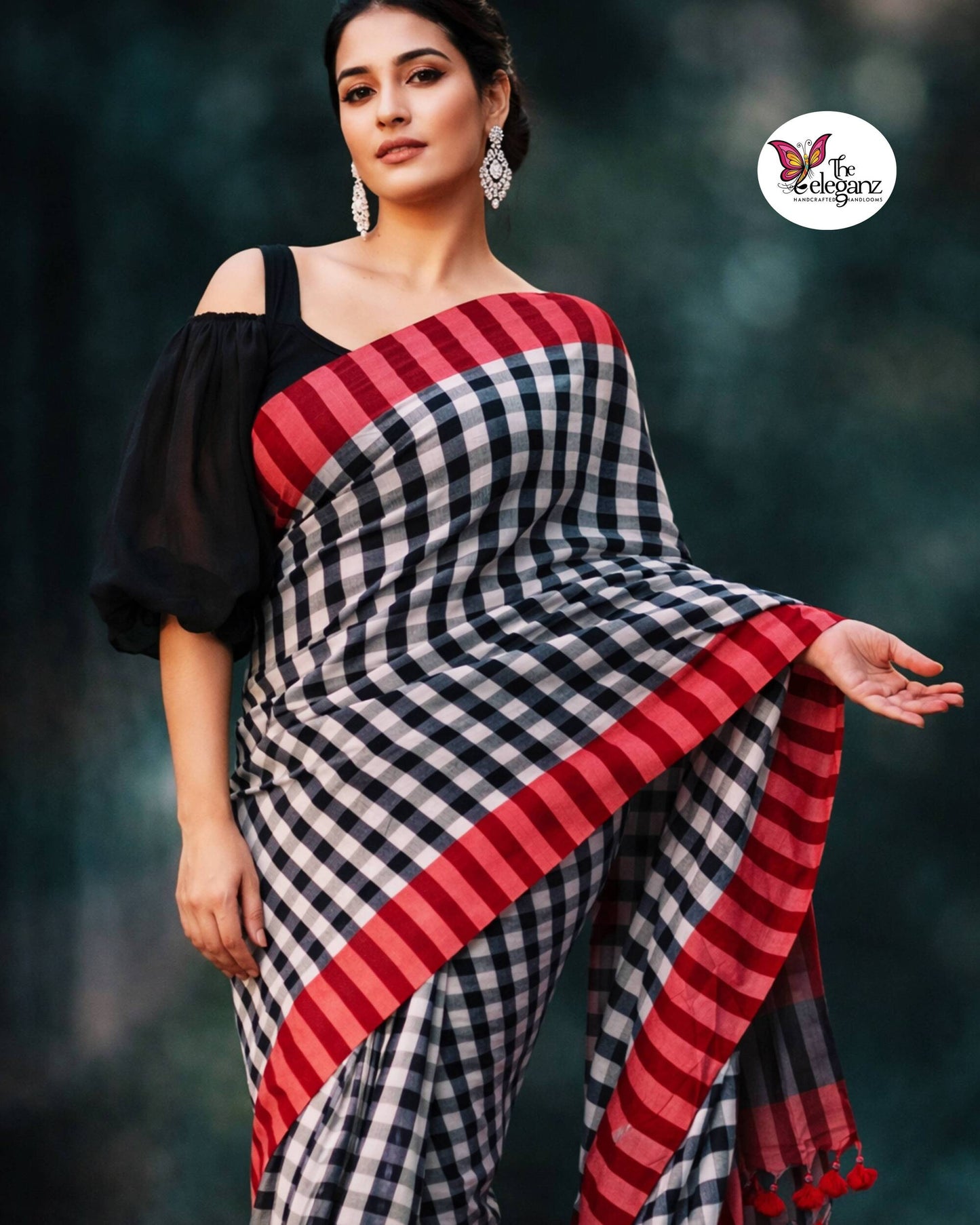 Charulata Pure Cotton Checks Saree